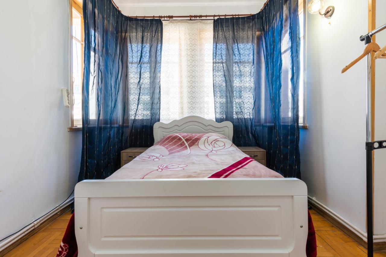 Center 4 You Hotel Tbilisi Bagian luar foto