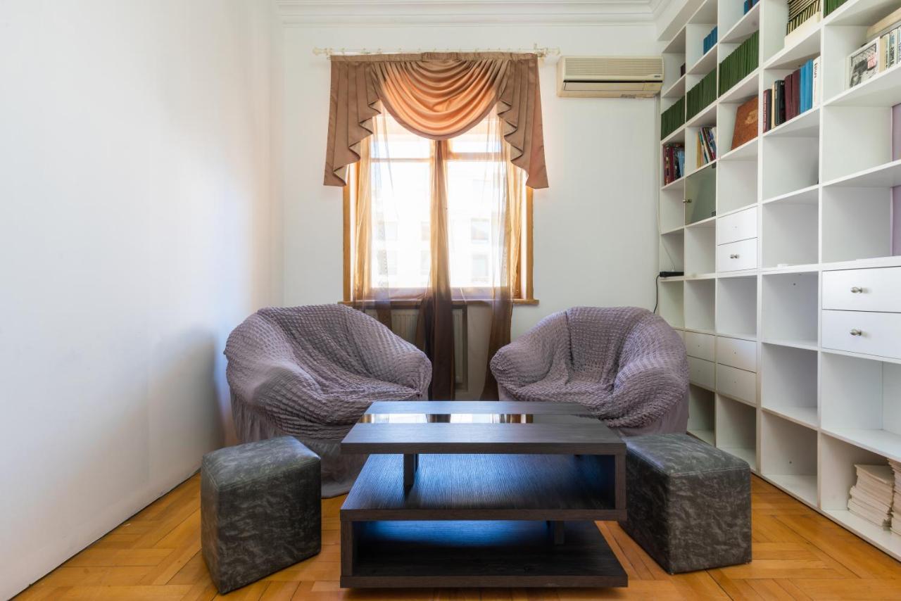 Center 4 You Hotel Tbilisi Bagian luar foto