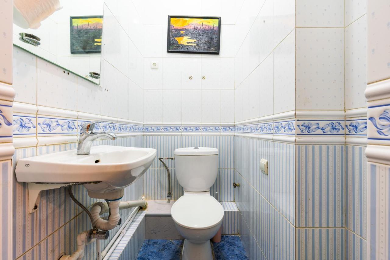 Center 4 You Hotel Tbilisi Bagian luar foto