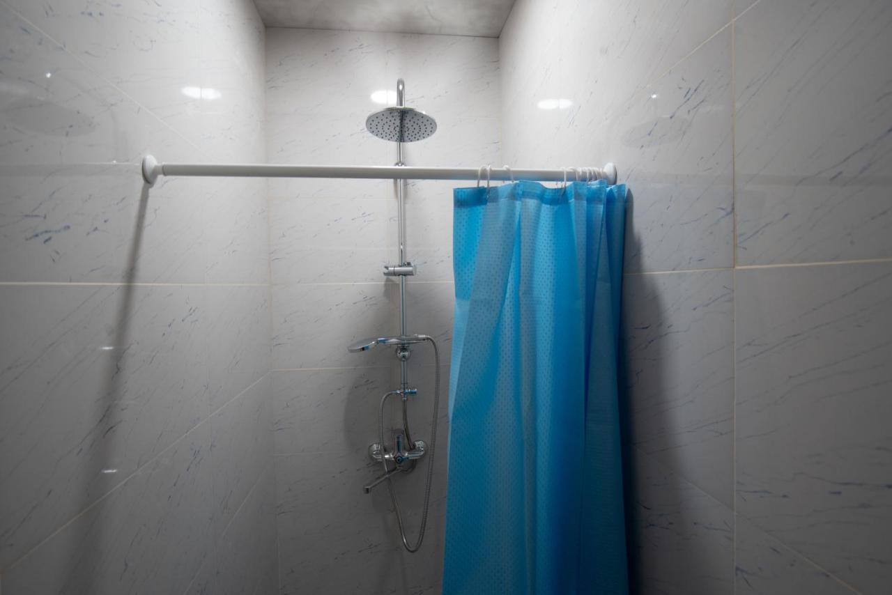 Center 4 You Hotel Tbilisi Bagian luar foto