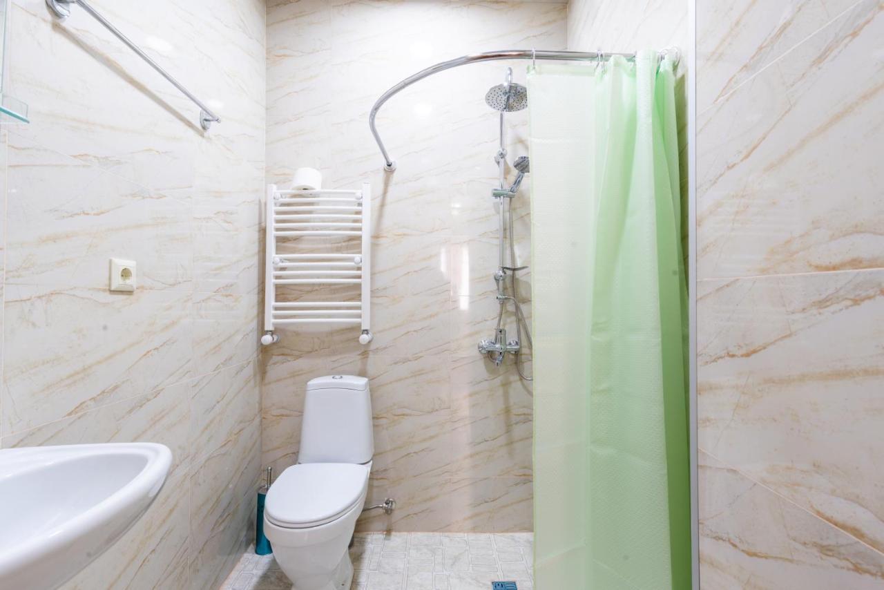 Center 4 You Hotel Tbilisi Bagian luar foto